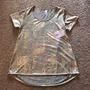 NWT Lularoe Elegant Classic Tee